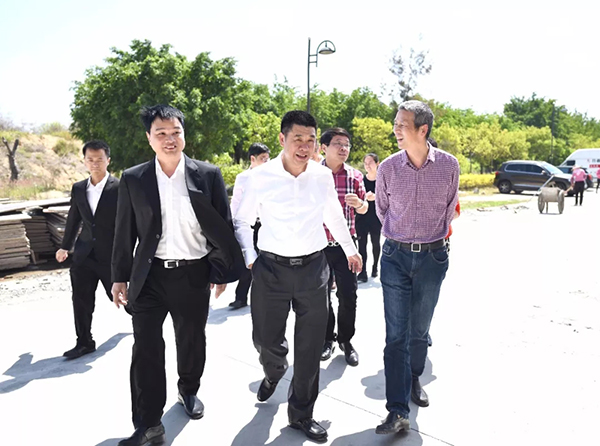 泉州市总工会党组书记,常务副主席王茂泉等领导到日春